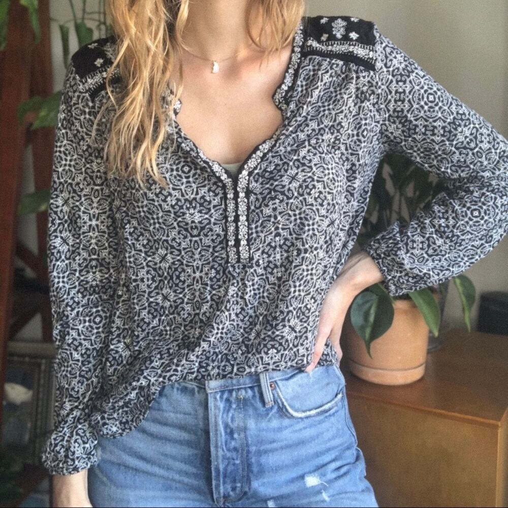 Lucky Brand Boho Mixed Embroidered Peasant Top size 1X